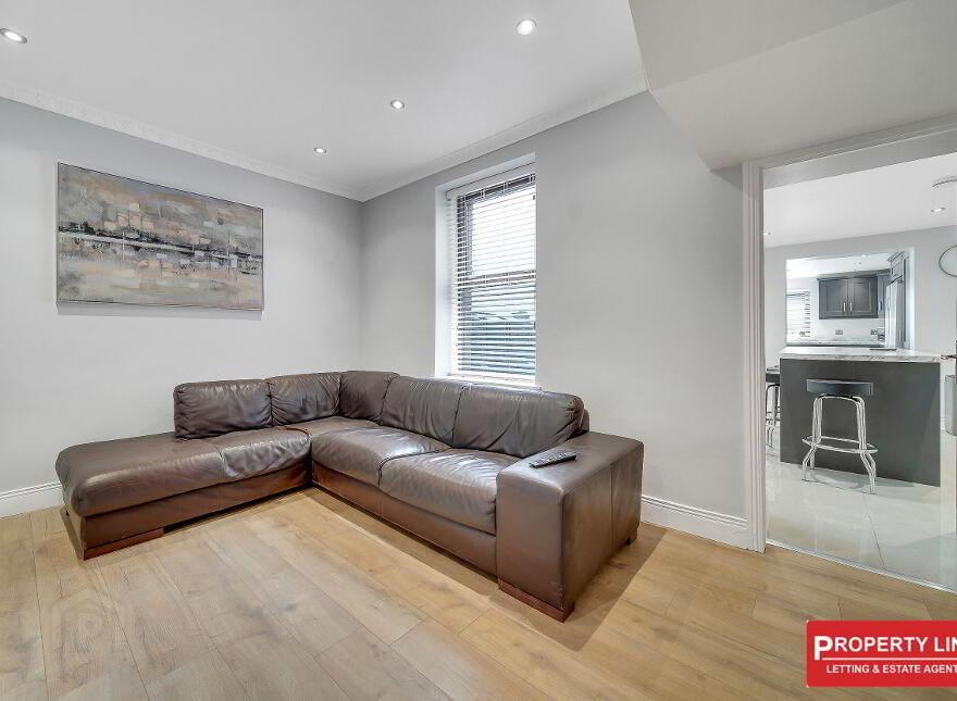 STUDENT ACCOMMODATION, 11 Park Avenue, Derry/Londonderry, BT48 0EH