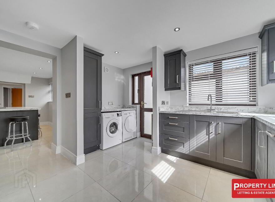 STUDENT ACCOMMODATION, 11 Park Avenue, Derry/Londonderry, BT48 0EH