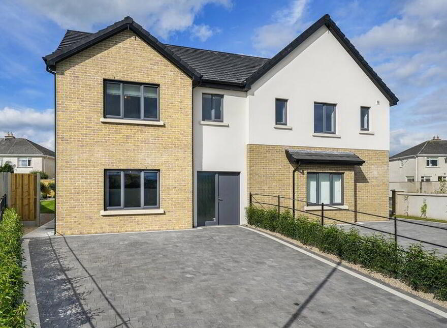 61 Cluain Loinn Grove, Oldcastle, A82E5YH
