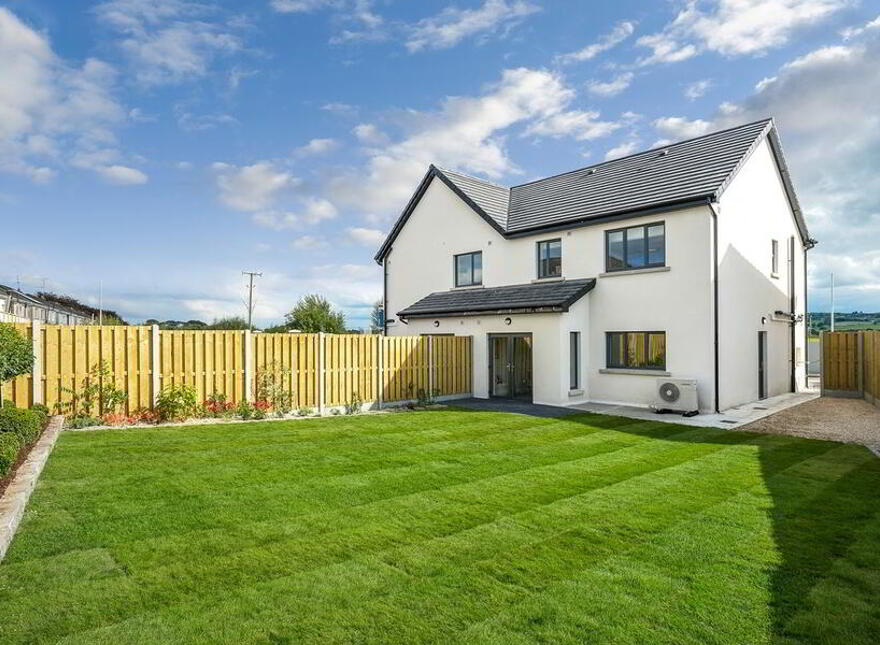 61 Cluain Loinn Grove, Oldcastle, A82E5YH