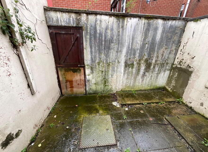 32 Delaware Street, Ravenhill Road, Belfast, BT6 8ET