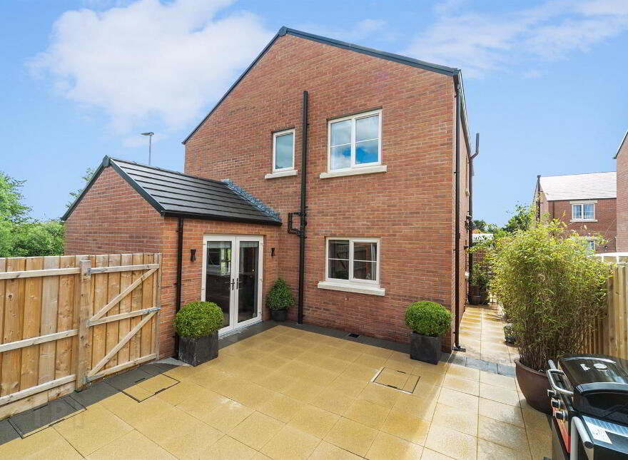11 Castlelodge Gardens, Comber, BT23 5FR