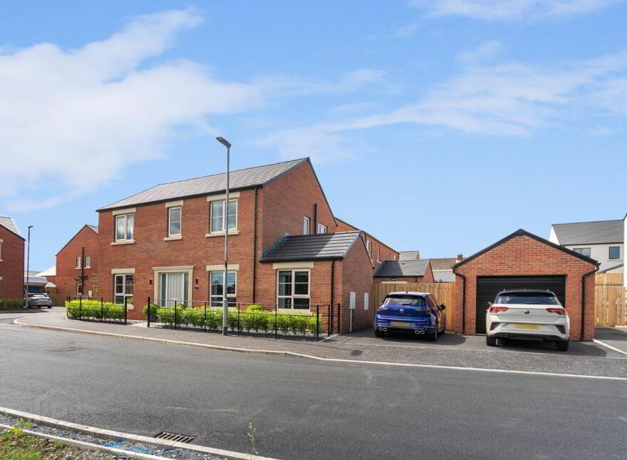 11 Castlelodge Gardens, Comber, BT23 5FR photo