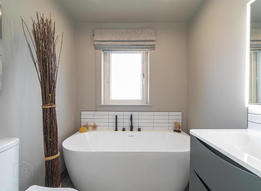 11 Castlelodge Gardens, Comber, BT23 5FR