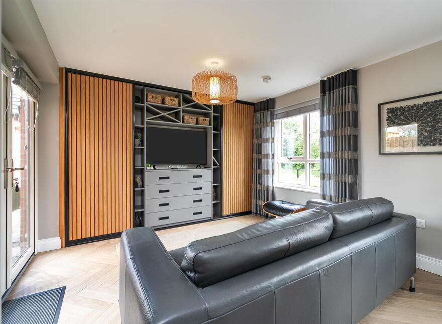 11 Castlelodge Gardens, Comber, BT23 5FR
