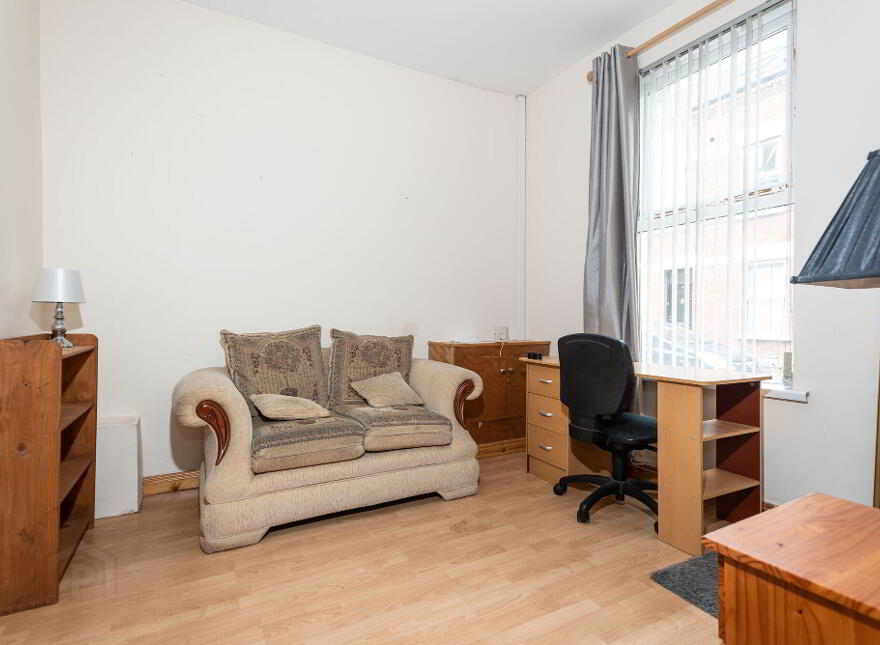 8 Cadogan Street, Belfast, BT7 1QW