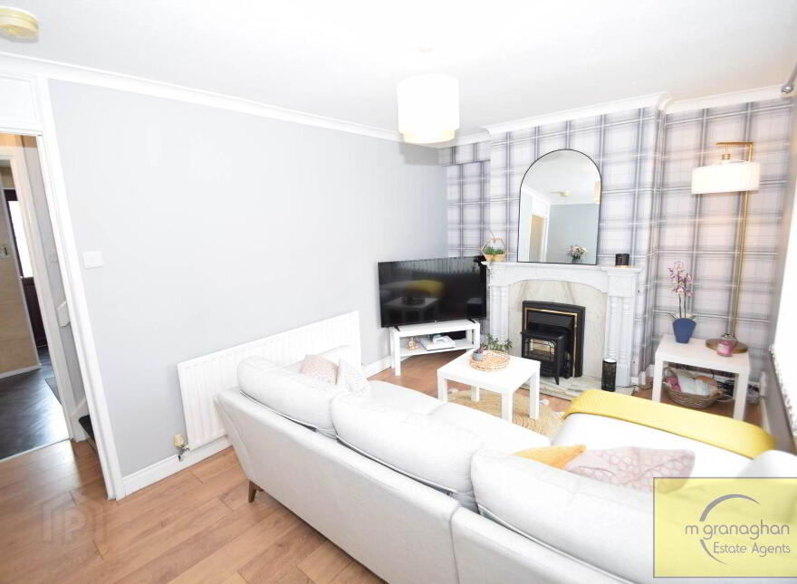 10 Ardoyne Place, Belfast, BT14 7DS