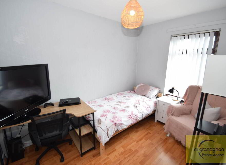 10 Ardoyne Place, Belfast, BT14 7DS