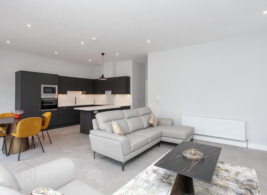 Apartment 2 Hazelbank House 4 Lady Ishbel Boulevar, Belfast, BT8 8SJ