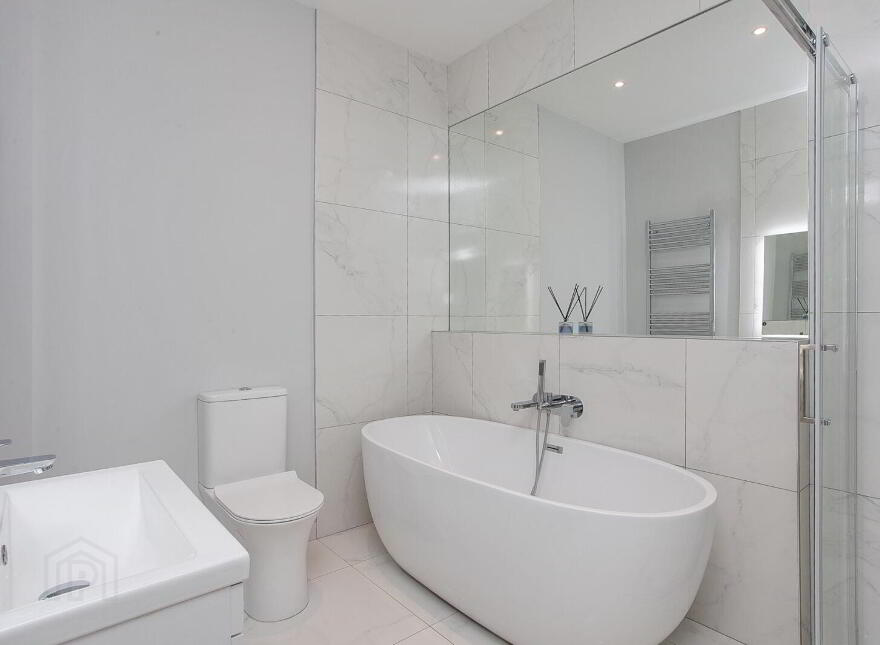 Apartment 2 Hazelbank House 4 Lady Ishbel Boulevar, Belfast, BT8 8SJ