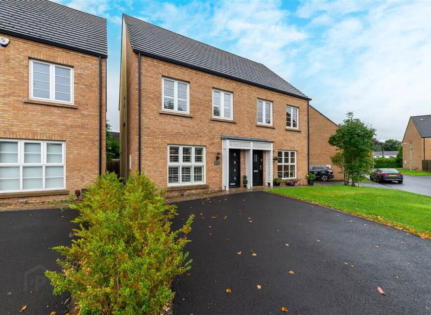 5 Eaton Court, Derriaghy, Belfast, BT17 9FT