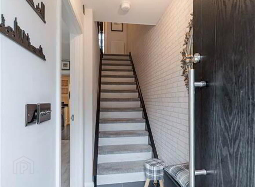 5 Eaton Court, Derriaghy, Belfast, BT17 9FT