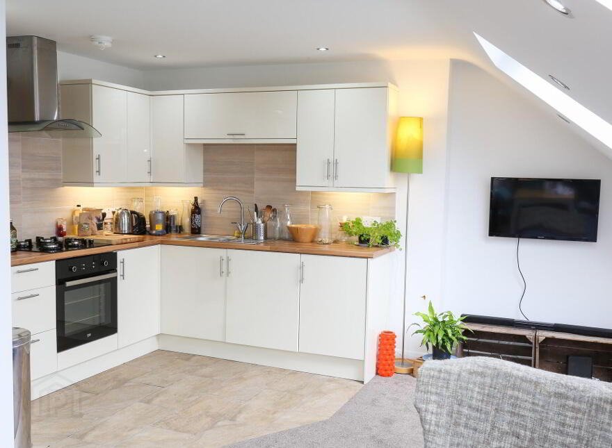 26b Sandown Road, 26b Sandown Road Ballyhackamore , BELFAST, Belfast, BT5 6GY