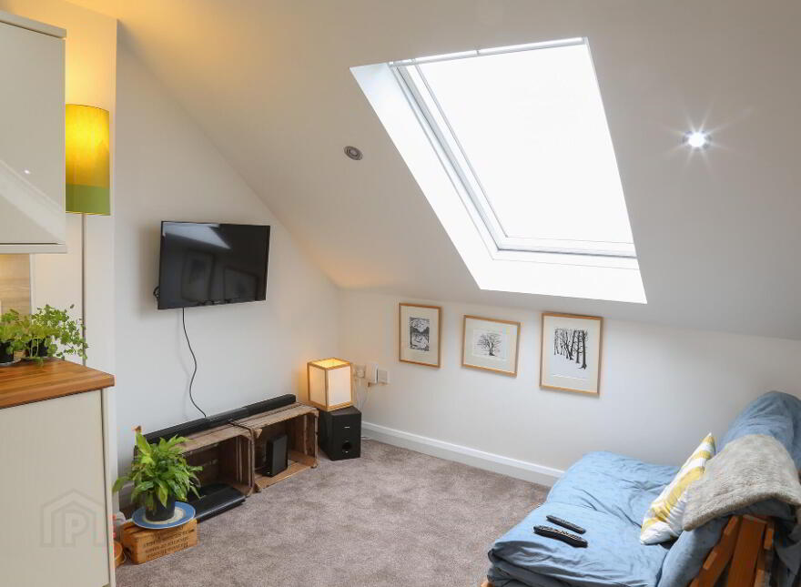 26b Sandown Road, 26b Sandown Road Ballyhackamore , BELFAST, Belfast, BT5 6GY