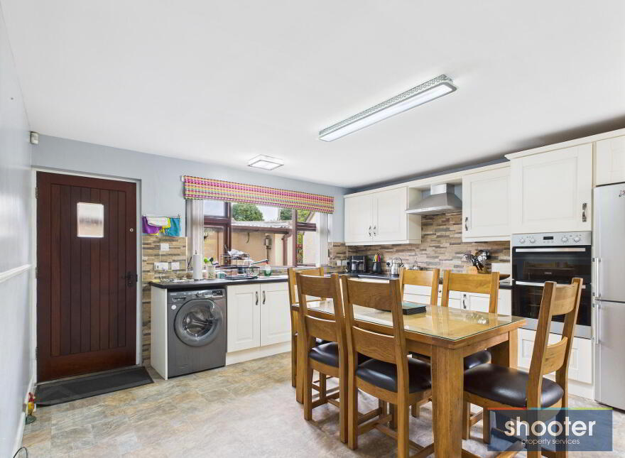 Mounview, 1a Newry Road, Warrenpoint, BT34 3LA