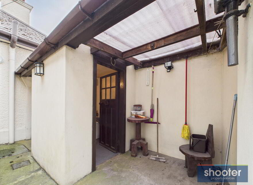 Mounview, 1a Newry Road, Warrenpoint, BT34 3LA