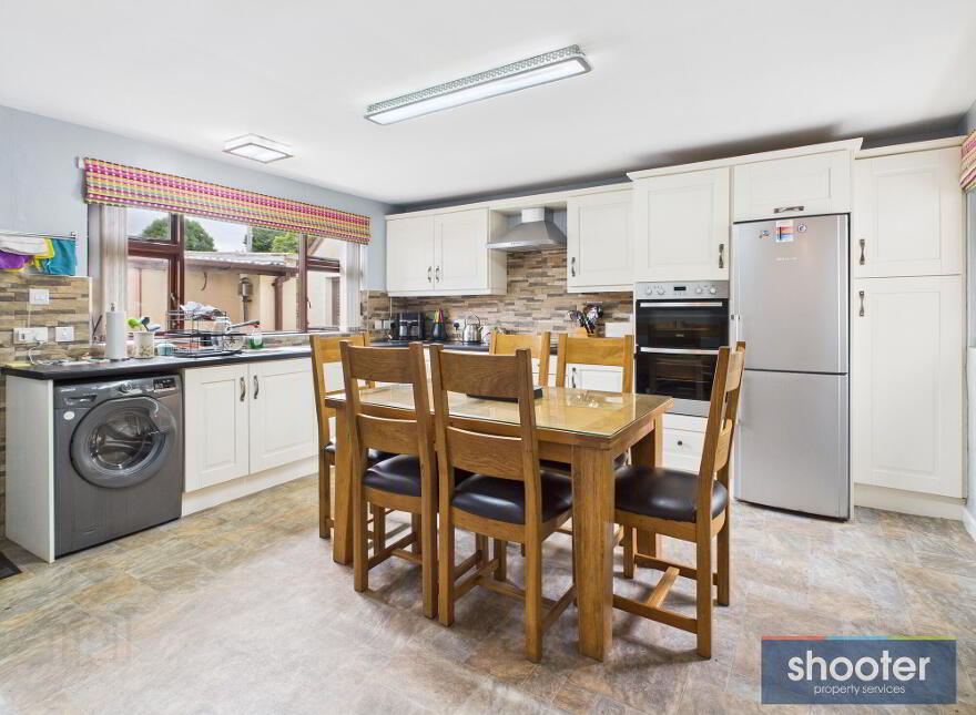 Mounview, 1a Newry Road, Warrenpoint, BT34 3LA