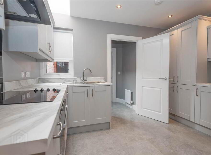 26 St. Albans Gardens, Belfast, BT9 5DR