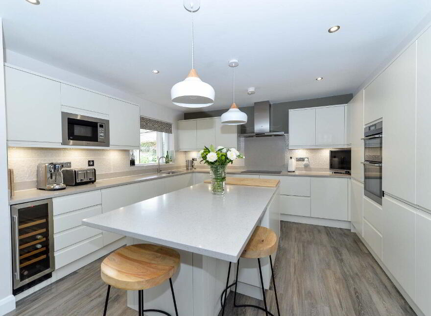 12 Craigowen Road, Carrickfergus, BT38 7NE