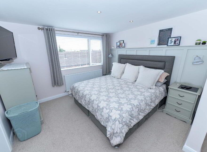 12 Craigowen Road, Carrickfergus, BT38 7NE