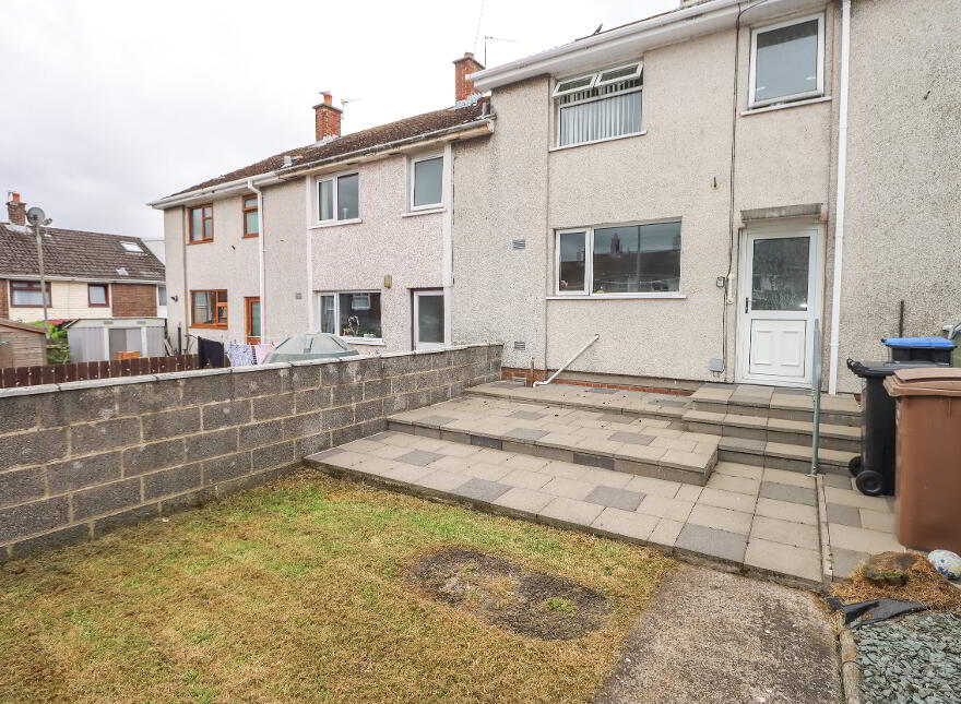 5 Carron Walk, Dundonald, BT16 2SW