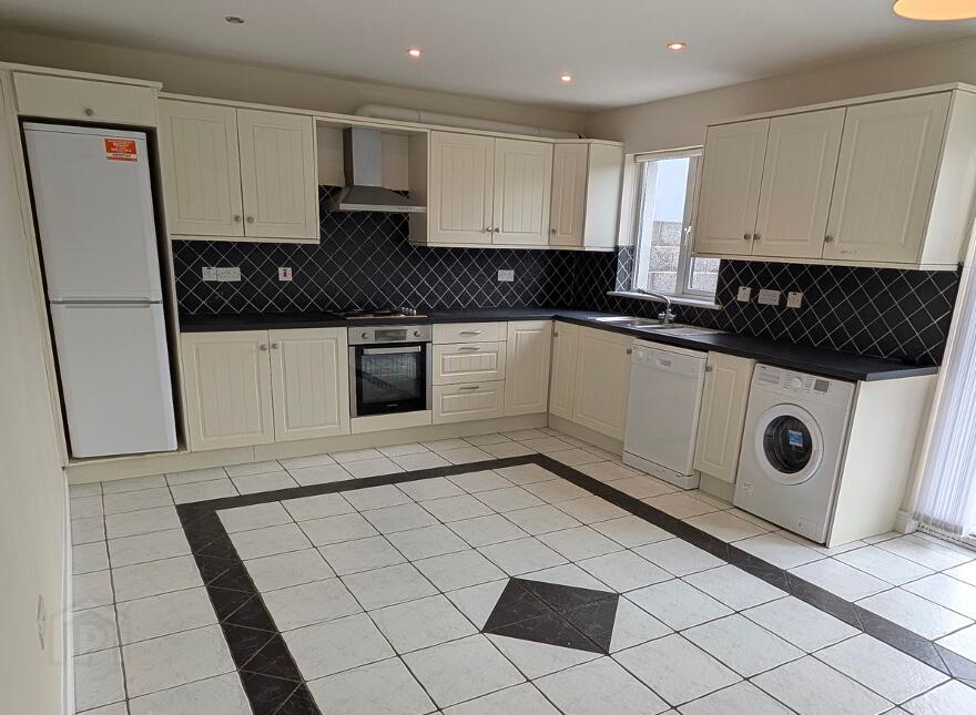 4 Derryoaks, Ballyconnell, H14W298