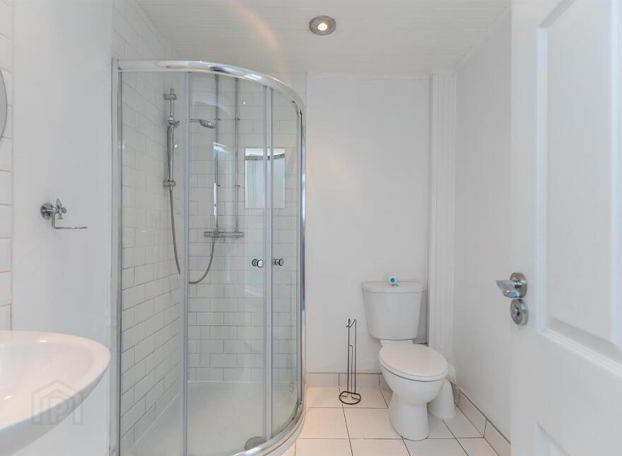 65 Bloomfield Avenue, Belfast, BT5 5AA