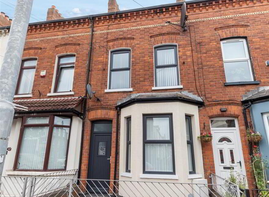 65 Bloomfield Avenue, Belfast, BT5 5AA