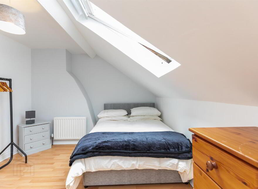 65 Bloomfield Avenue, Belfast, BT5 5AA