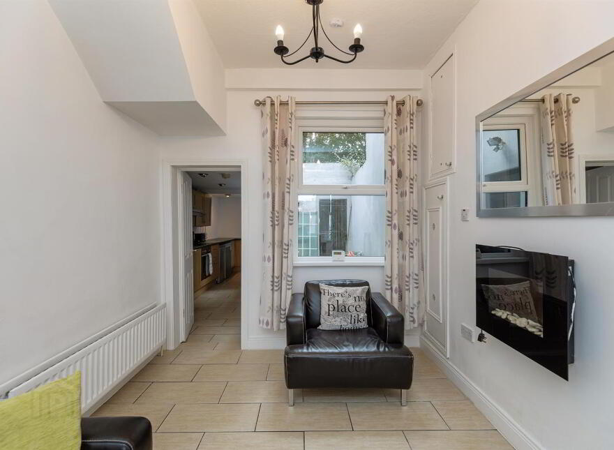 65 Bloomfield Avenue, Belfast, BT5 5AA