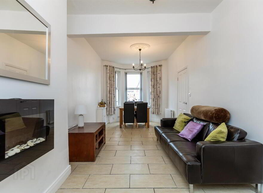 65 Bloomfield Avenue, Belfast, BT5 5AA