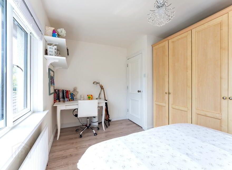 4 Granville Drive, Royal Hillsborough, BT26 6DE