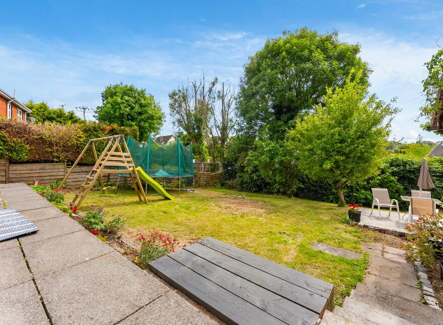 4 Granville Drive, Royal Hillsborough, BT26 6DE