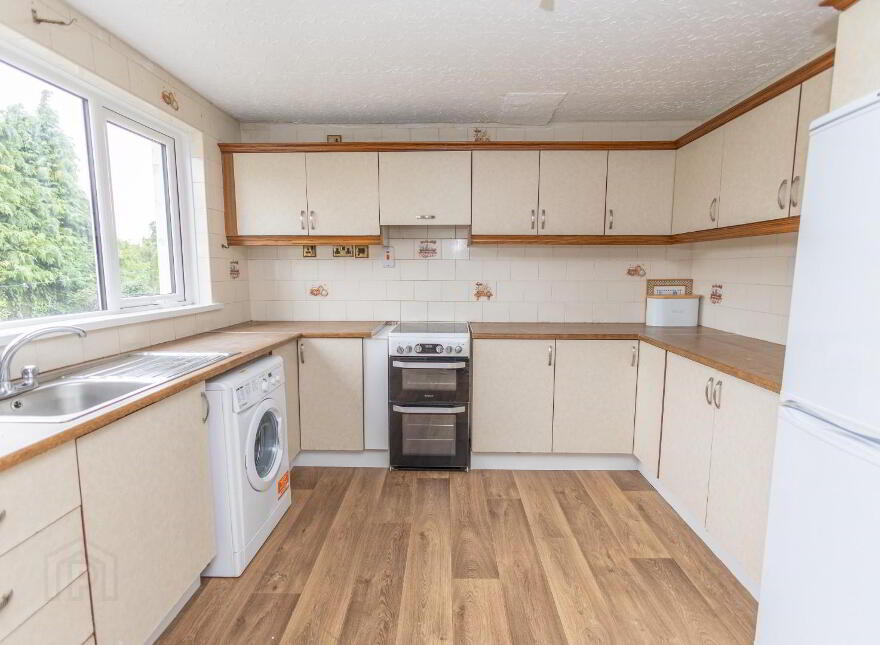 16 Hennessy Park, Newry, BT34 2EE