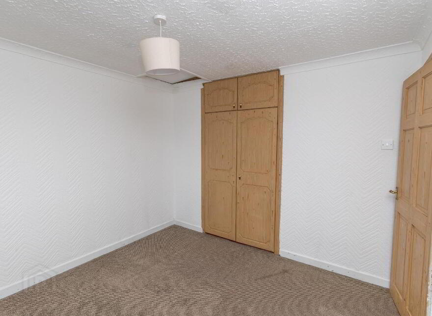 16 Hennessy Park, Newry, BT34 2EE