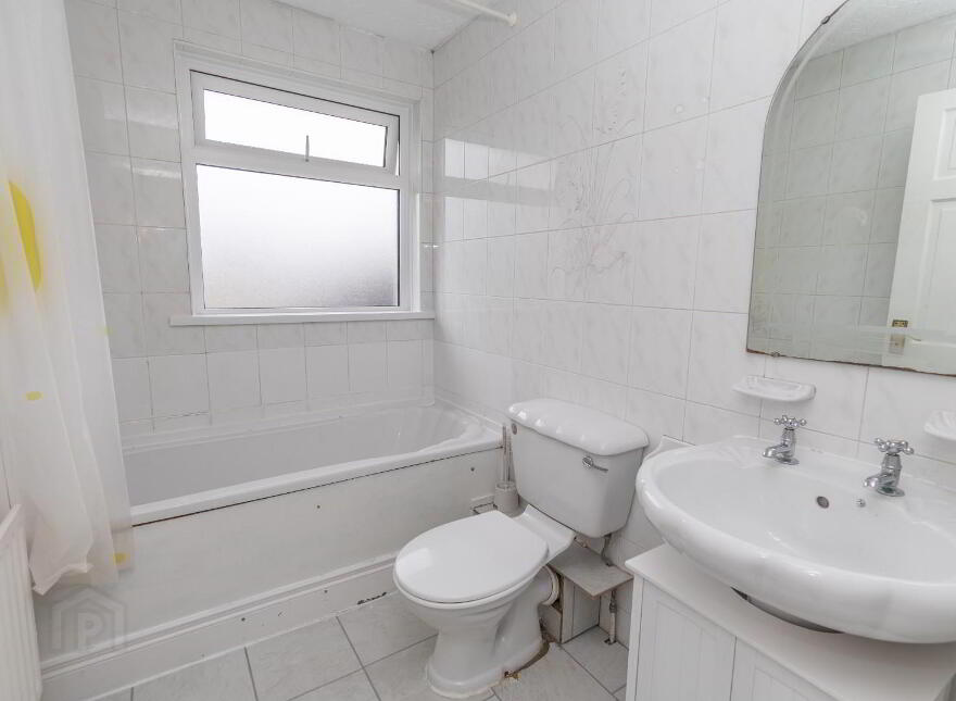 16 Hennessy Park, Newry, BT34 2EE