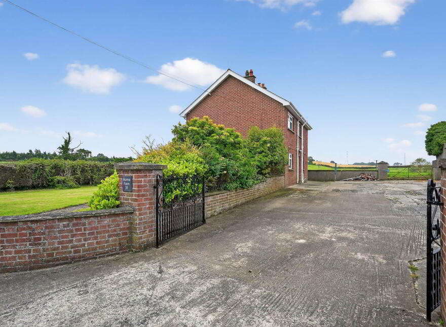 39 Quarterlands Road, Lisburn, BT27 5TN