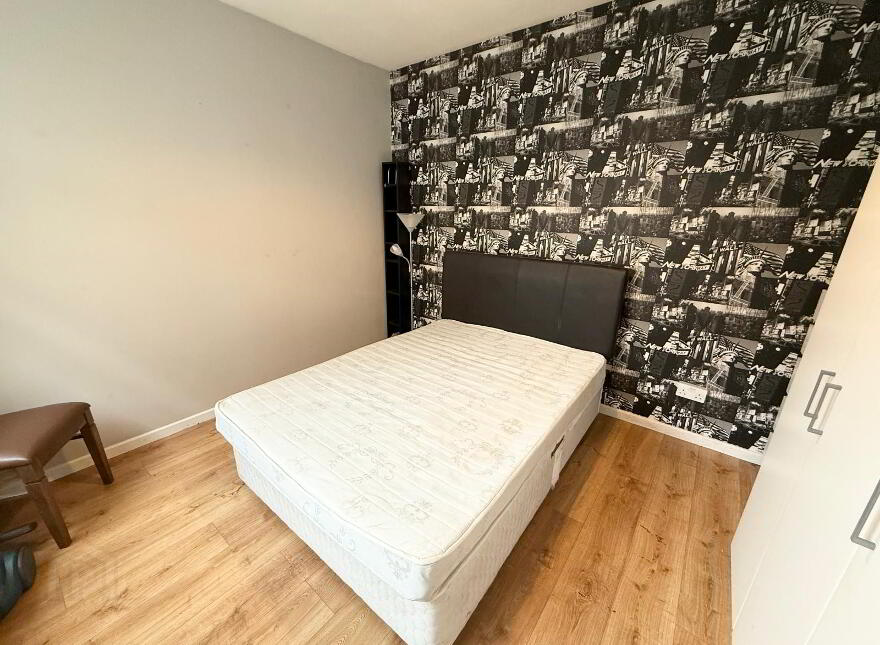 Flat A, 156 Newtownards Road, Belfast, BT4 3EQ