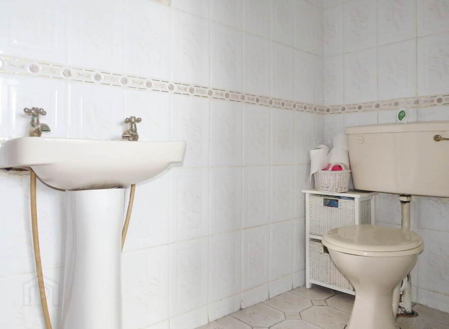 Castletown Village, Kilmallock, V35E240