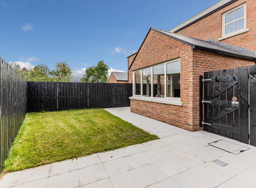 16 Churchview Meadows, Hillsborough, BT26 6TS