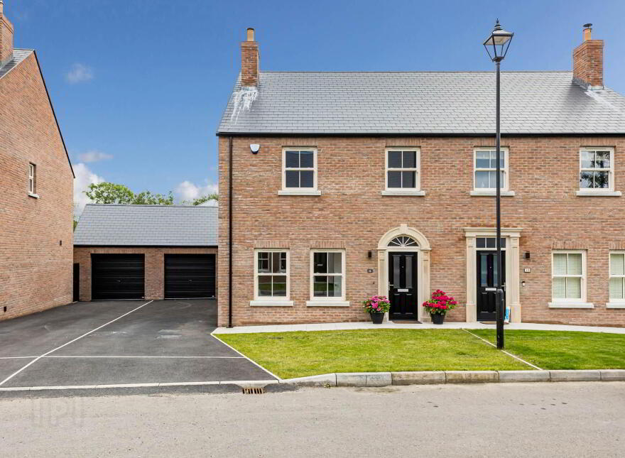 16 Churchview Meadows, Hillsborough, BT26 6TS