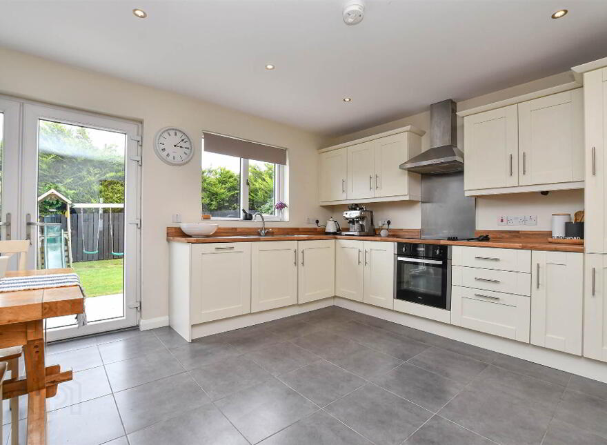 9 St Patrick's Way, Ballyalton, Downpatrick, BT30 7DJ