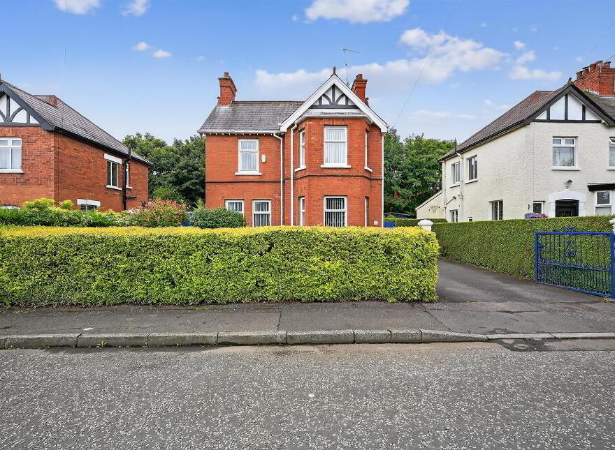 5 Grangeville Gardens, Belfast, BT10 0HJ