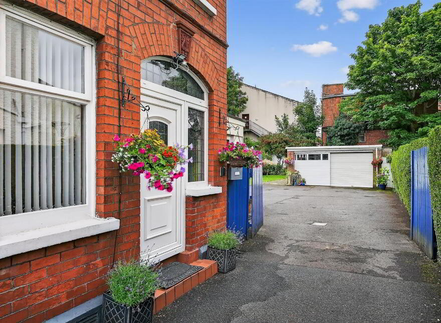 5 Grangeville Gardens, Belfast, BT10 0HJ