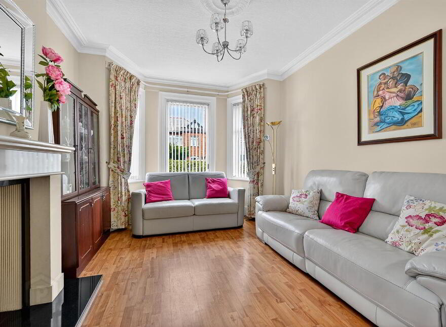 5 Grangeville Gardens, Belfast, BT10 0HJ