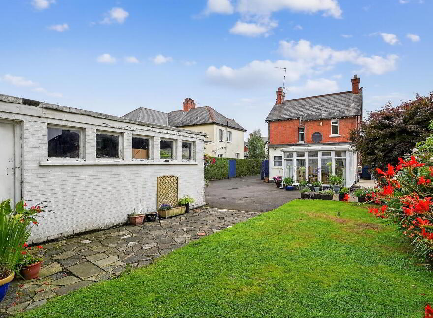 5 Grangeville Gardens, Belfast, BT10 0HJ