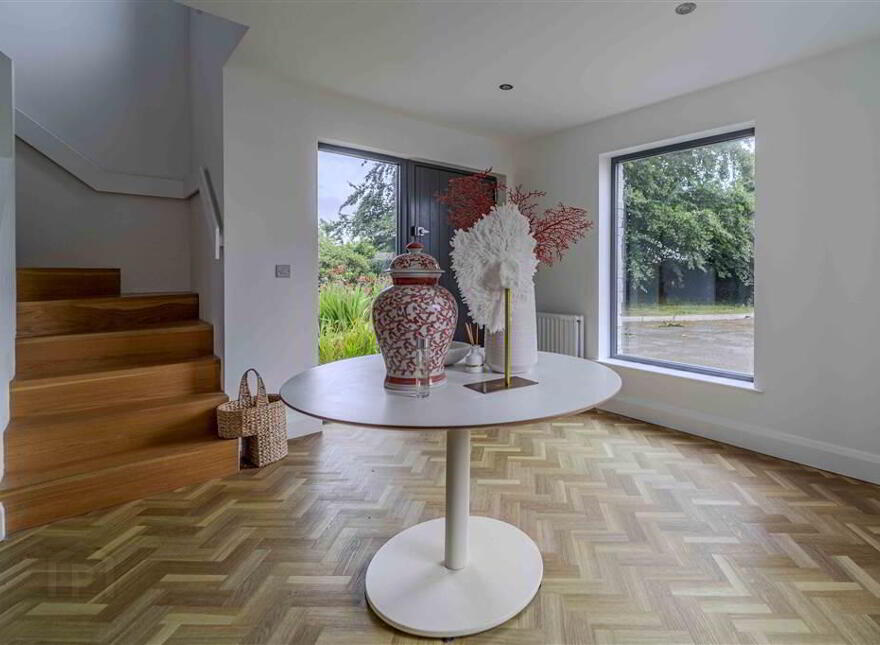 21 Comber Road, Royal Hillsborough, BT26 6LN