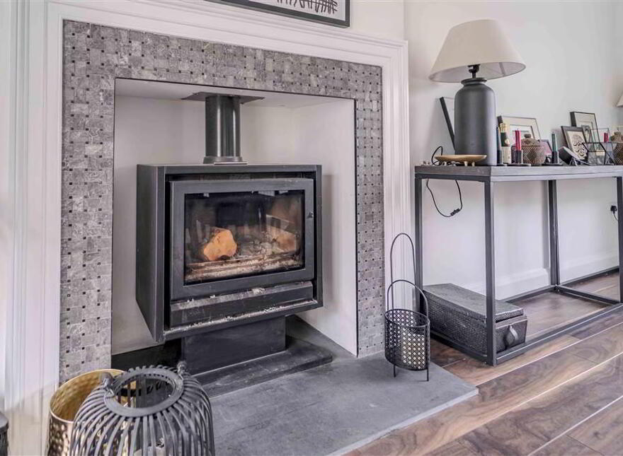 21 Comber Road, Royal Hillsborough, BT26 6LN