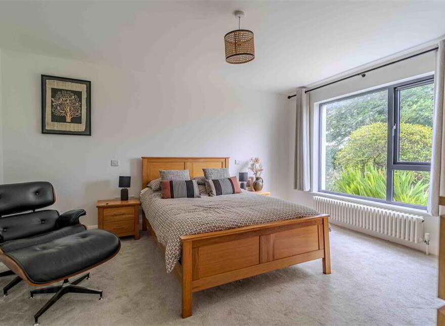 21 Comber Road, Royal Hillsborough, BT26 6LN
