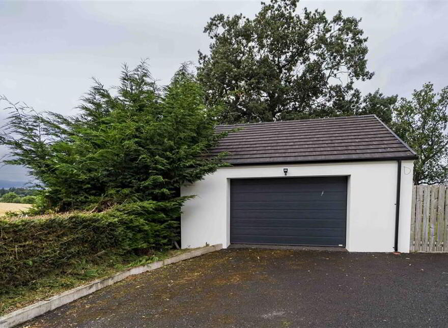 21 Comber Road, Royal Hillsborough, BT26 6LN